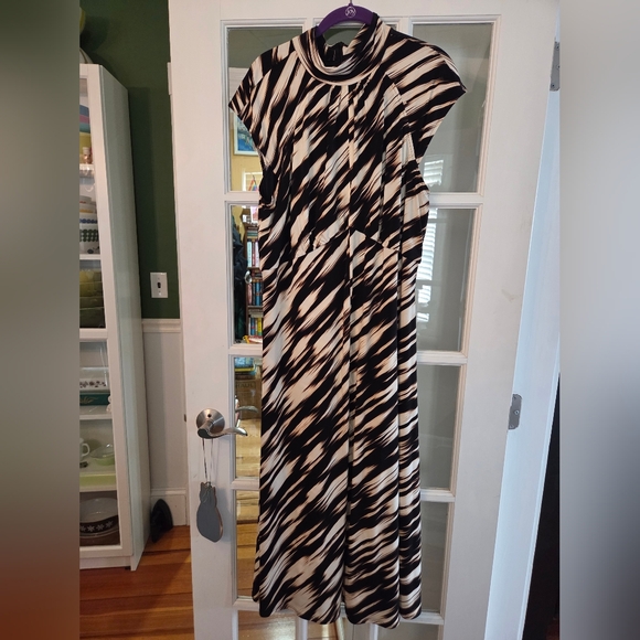 Maggy London Black and Cream Abstract Print Midi Dress - Size 16 - Picture 4 of 8